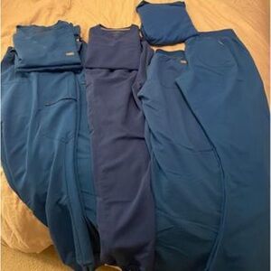 Royal Blue Figs/Uniform Advantage Scrubs XL